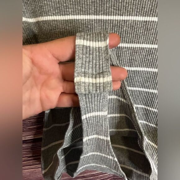 Polagram Gray and White Striped Half Sleeve Bodysuit. Size Medium. - Picture 12 of 14